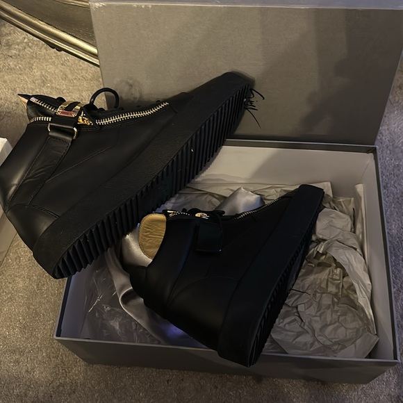 Black Giuseppe zanotti designer sneakers 100% authentic excellent condition - Picture 4 of 9